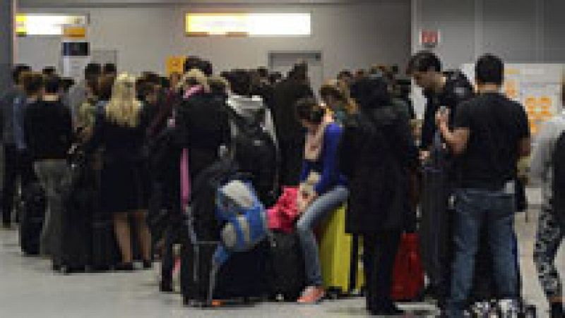 Minuto de silencio en el aeropuerto de Düsseldorf en recuerdo de las 150 víctimas 