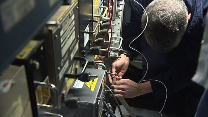 Telediario 1 - Todos los aviones se revisan a diario