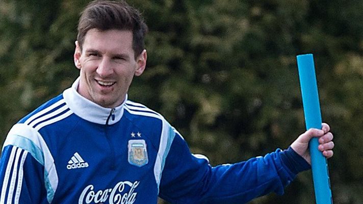 Telediario 1 - Leo Messi no está lesionado y tranquiliza a sus fans