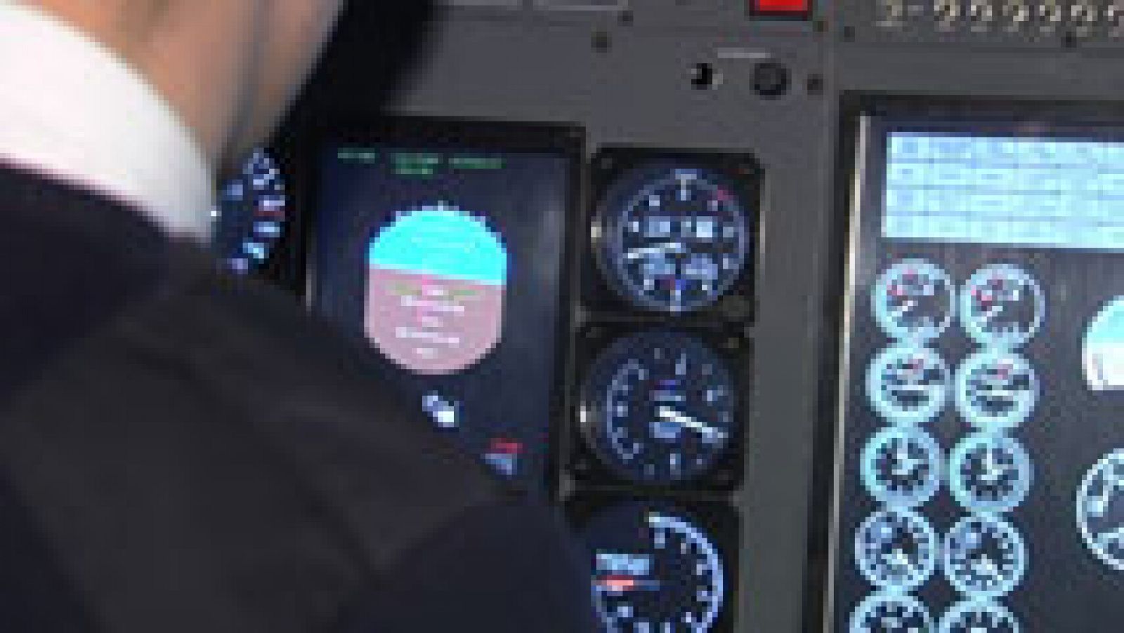 Telediario 1: Los pilotos pasan pruebas físicas, psicológicas y test de personalidad periódicamente | RTVE Play