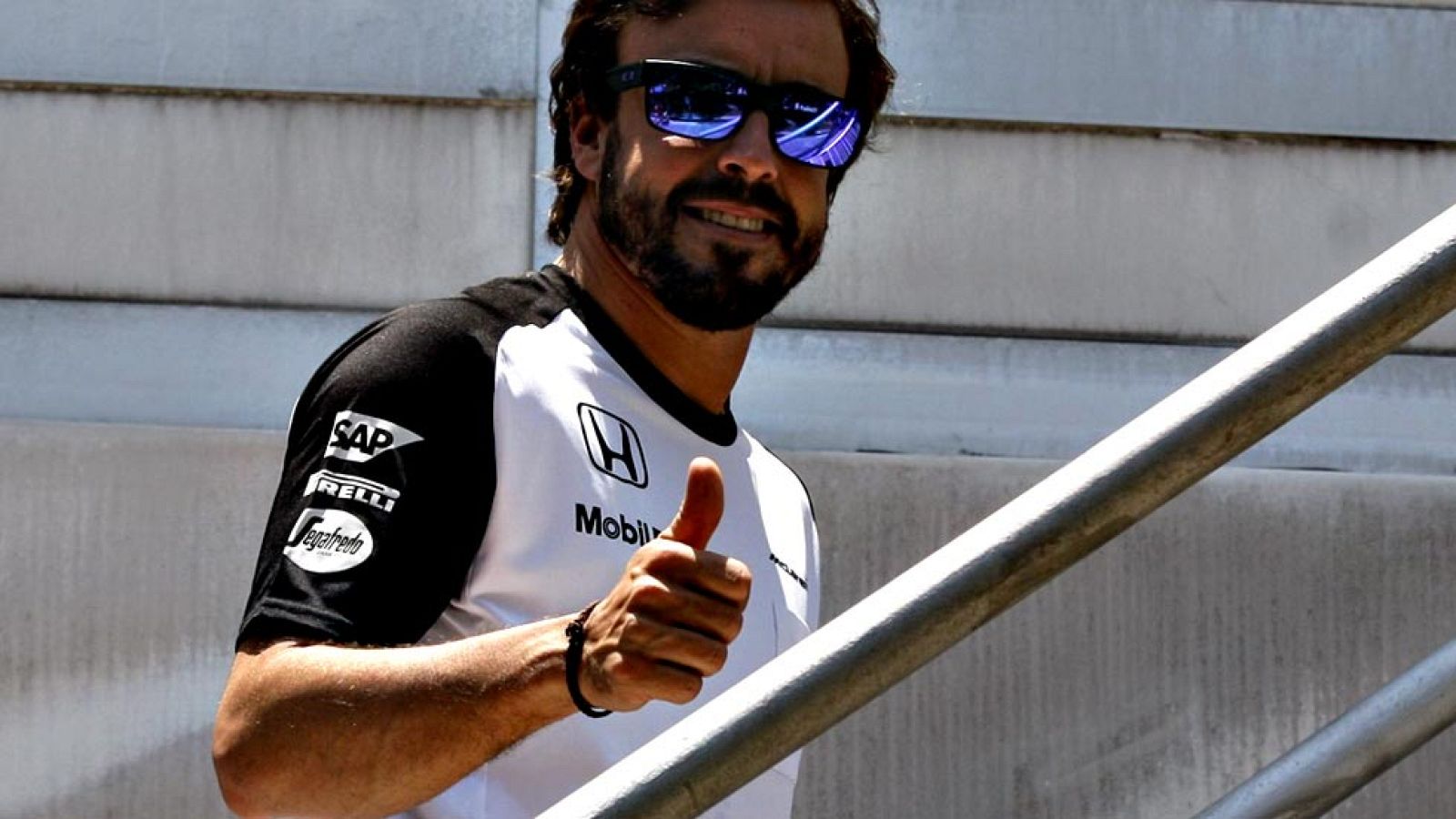 El piloto español Fernando Alonso (McLaren), que disputará el Gran Premio de Malasia, ha afirmado hoy en rueda de prensa en Sepang que recuerda todo lo que le ocurrió en el accidente de Montmeló, que se debió a un fallo en la dirección y que afronta 