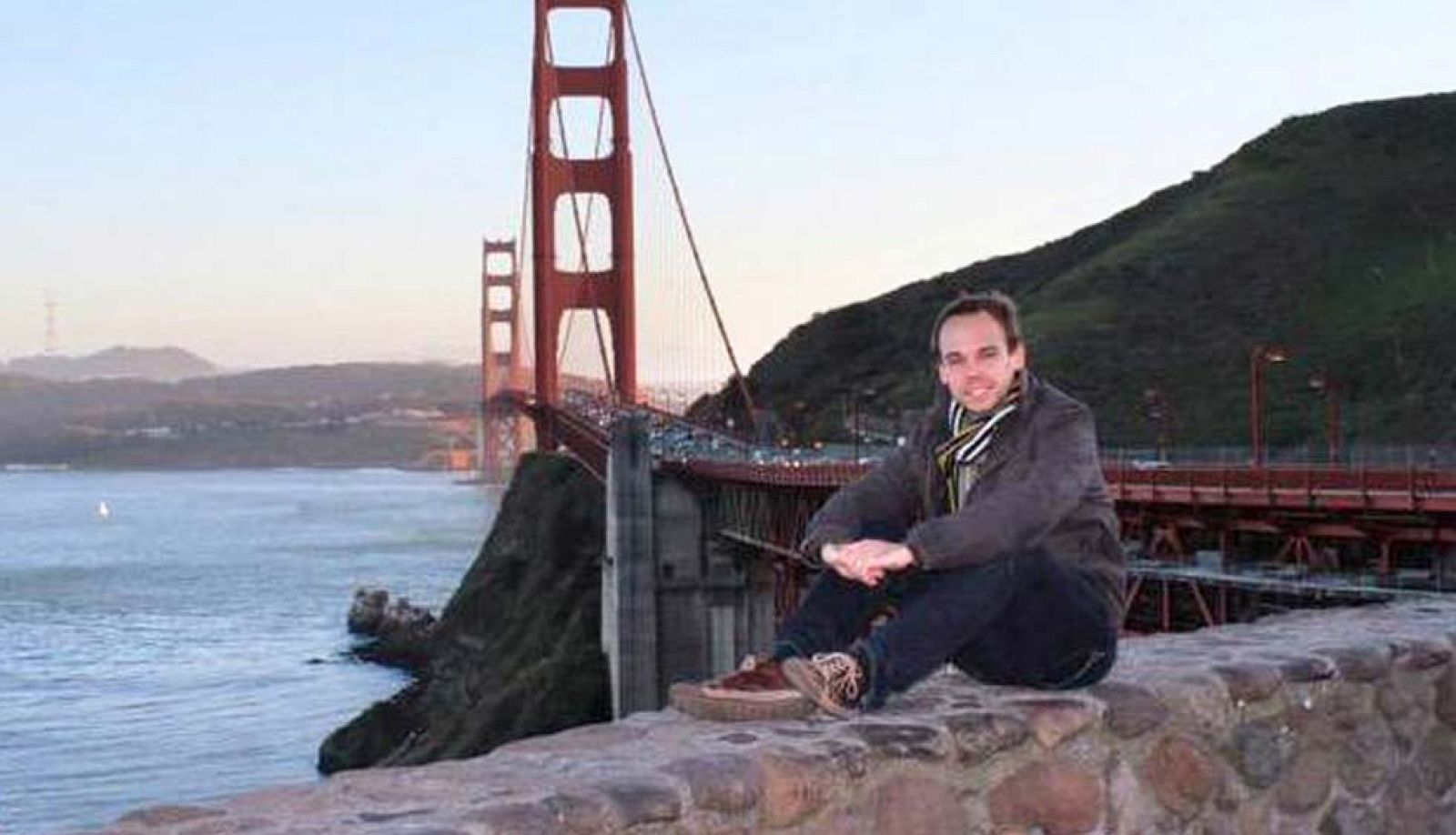 El alemán Andreas Lubitz, un joven copiloto descrito como ejemplar | Ver