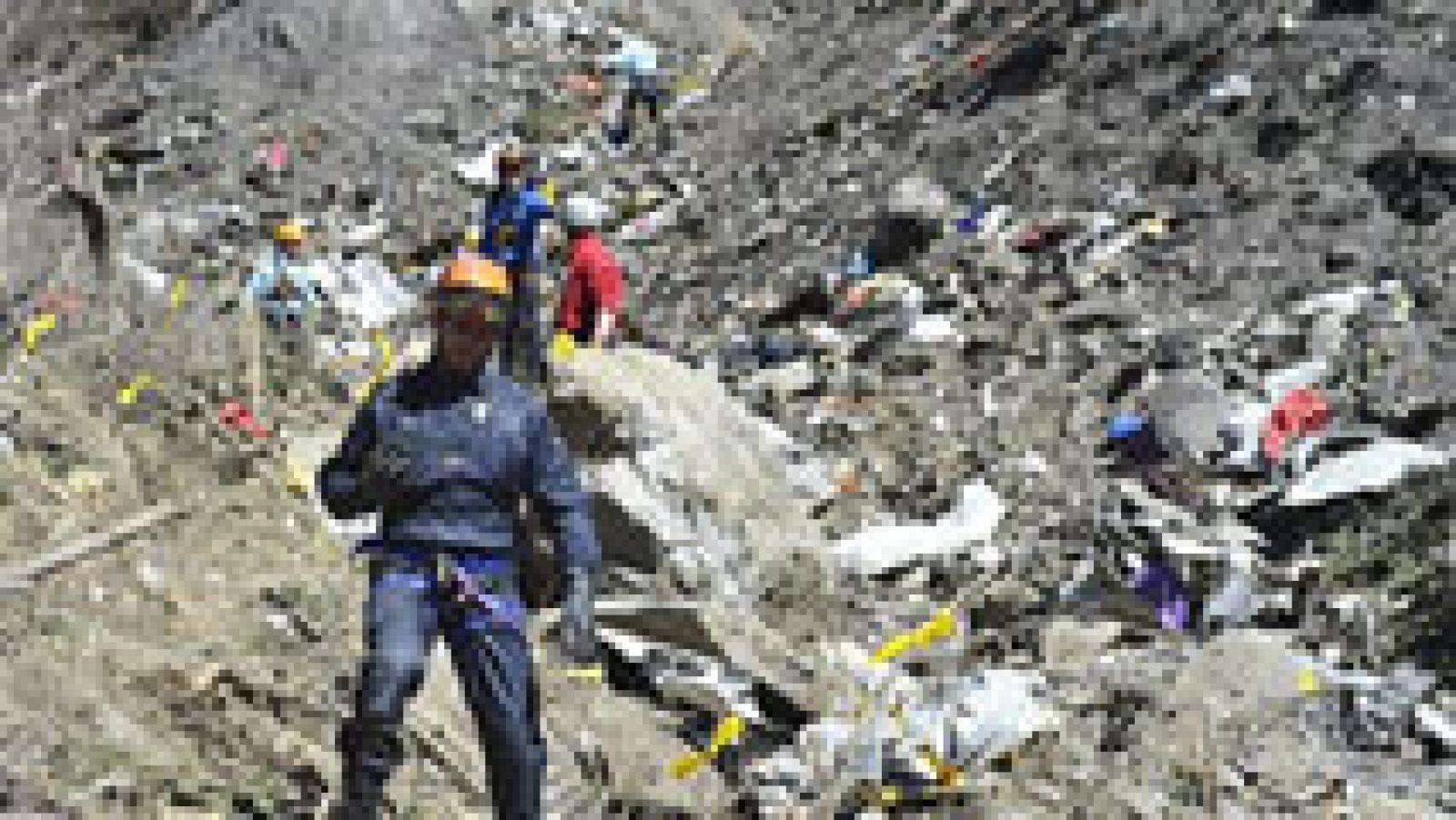 Telediario 1: Algunos guías de montaña de los Alpes facilitaron la tarea a los equipos de rescate | RTVE Play