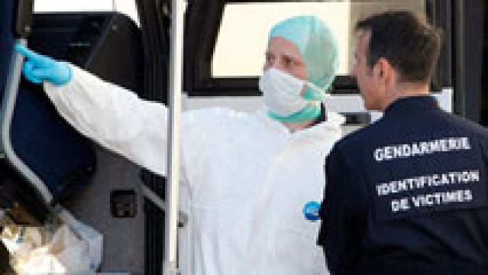 Telediario 1 - Quinto día de búsqueda y tareas de rescate en los Alpes