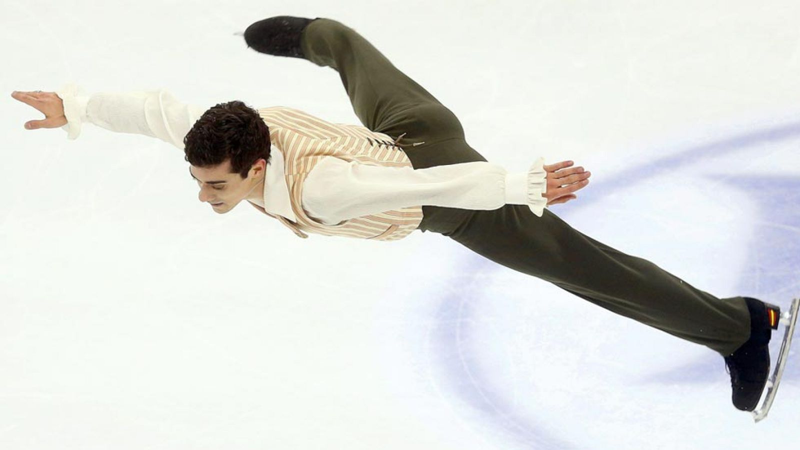 Telediario 1: Javier Fernández logra el oro mundial con un gran ejercicio en el programa libre | RTVE Play