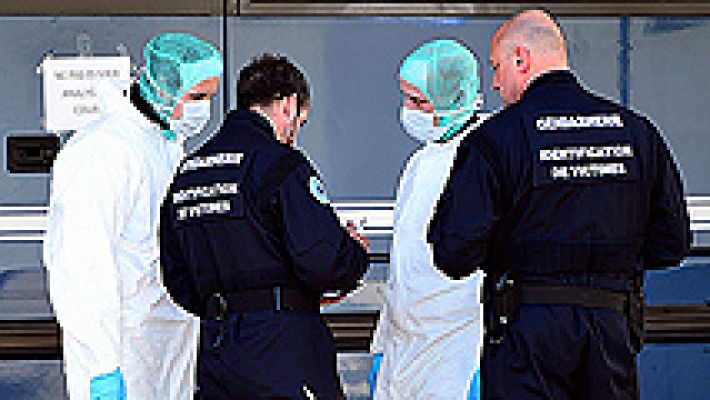 Telediario 1 - Los forenses han conseguido aislar el ADN de 78 personas