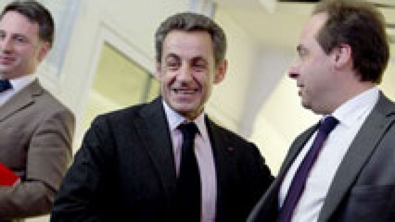 El centro derecha de Sarkozy gana, con el objetivo puesto en las presidenciales