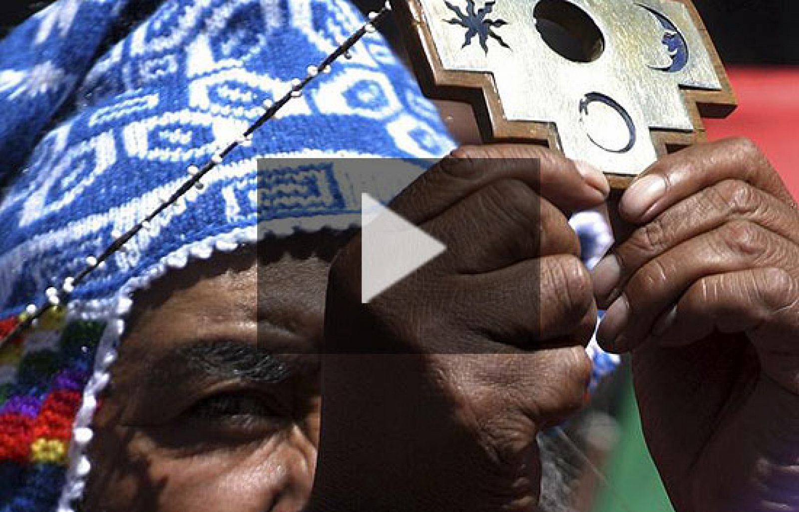 Aumentan las estafas de falsos brujos y videntes