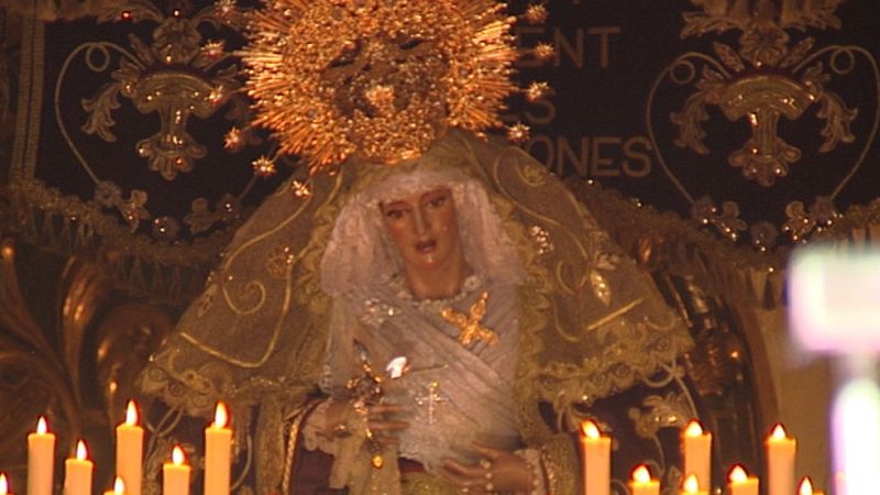 Los balcones cercanos a los pasos de Semana Santa en Sevilla se alquilan por cantidades desorbitadas