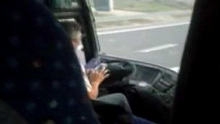 ¿Se puede wasapear mientras se conduce un autobús escolar?
