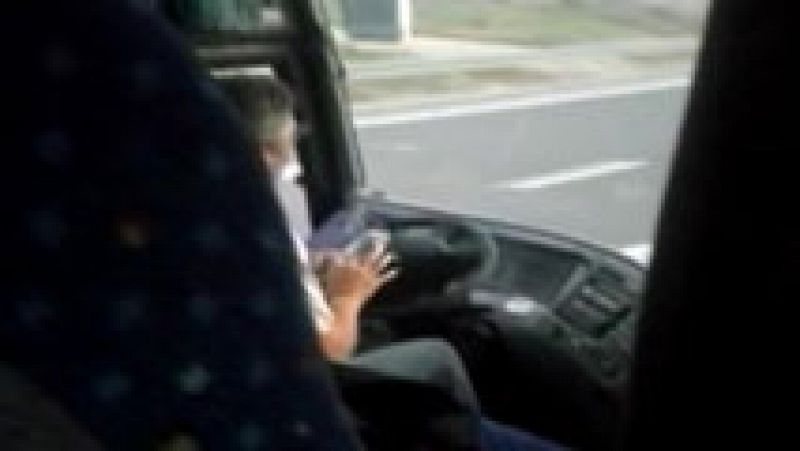 La Fiscalía de Valencia retira la acusación contra el conductor de un autobús escolar que wasapeaba mientras conducía