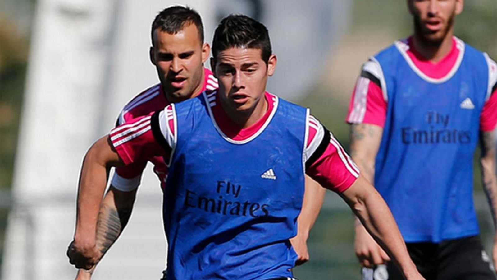 Los servicios médicos del Real Madrid han confirmado la baja de Pepe para los próximos 15 días. La buena noticia es que James ya está recuperado y vuelve a entrar en los planes de Ancelotti.