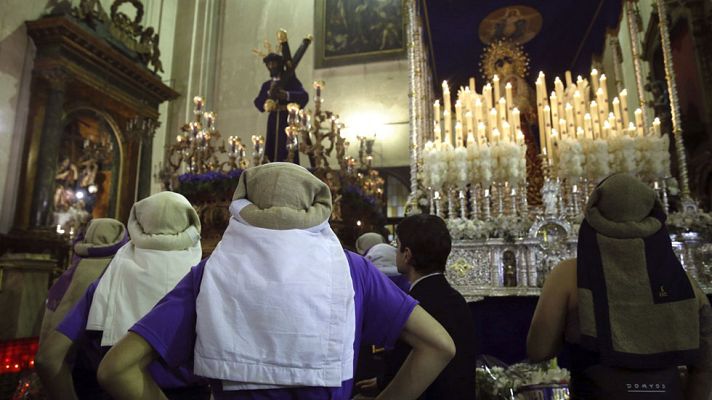Telediario 1 - Ser costalero, oficio convertido en devoción