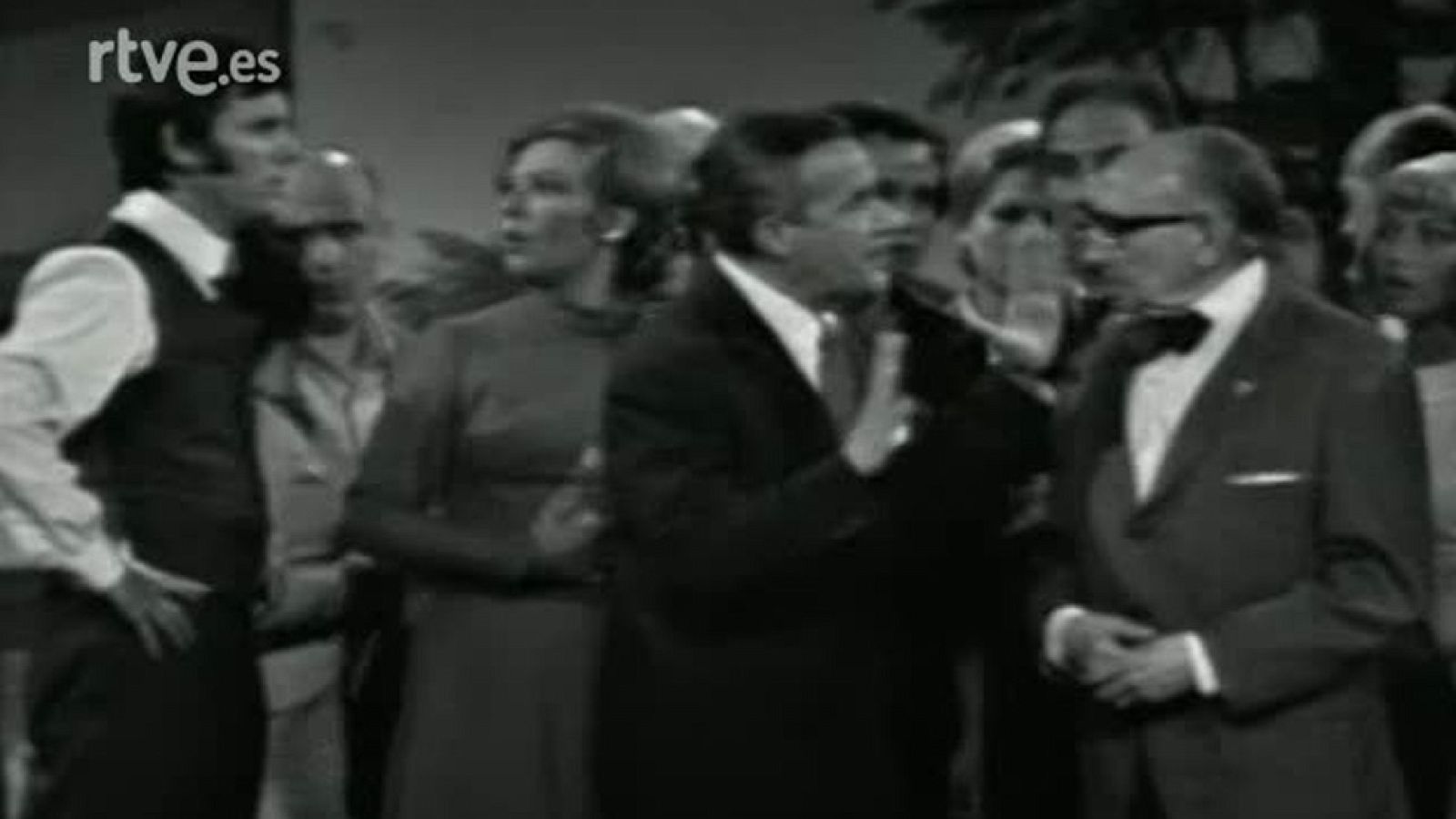 Estudio 1 - Los extremeños se tocan