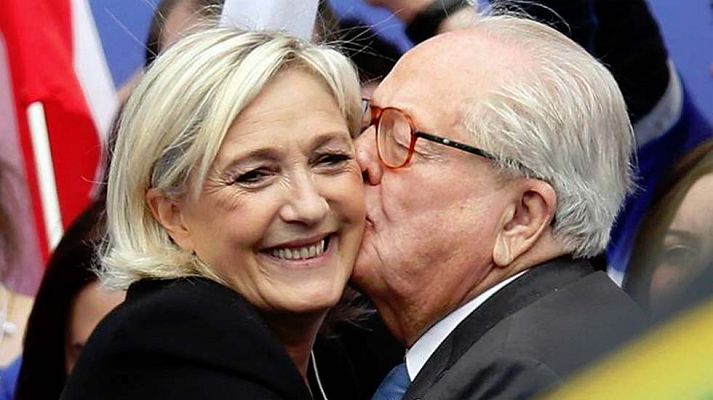 Telediario 1 - Marine Le Pen rompe con su padre