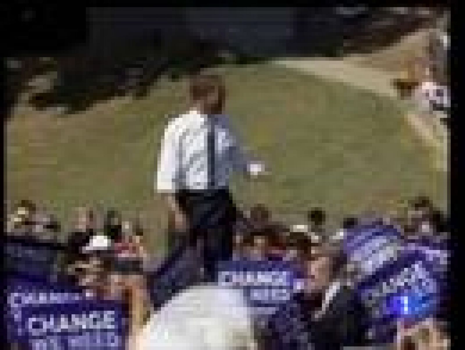 La ventaja de Obama en los sondeos hace que la campaña se caliente | Ver