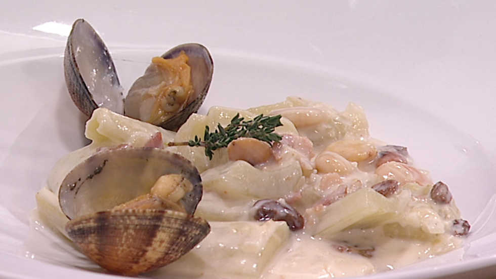 Cocina Con Sergio Cardo A La Crema Con Almejas Y Almendras Rtve Es