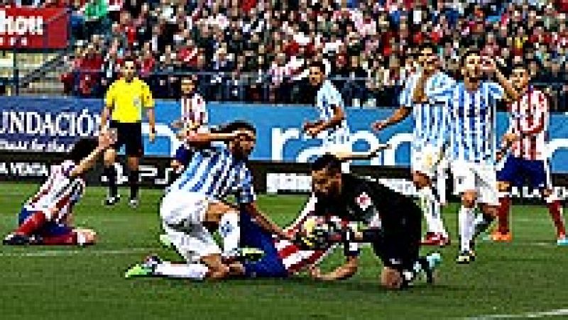 El defensa del Atlético lució durante varias temporadas el brazalete de capitán del Málaga. Camacho es un exatlético que ahora lidera a los andaluces.