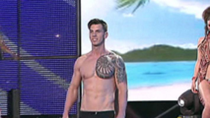 La Alfombra Roja Palace - Desfile de baño