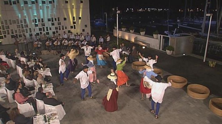 Tenderete - Tenderete - 12/04/15 con  el grupo Los Campesinos