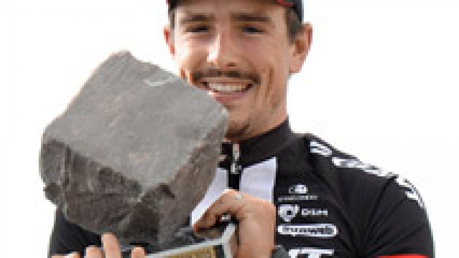 El alemán Degenkolb ha ganado el adoquín más famoso del mundo la conquistar la París-Roubaix.