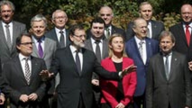 El presidente del Gobierno español, Mariano Rajoy, ha señalado la inmigración irregular y en especial el terrorismo yihadista como los principales retos en la relación entre la Unión Europea (UE) y los países de la orilla sur del Mediterráneo