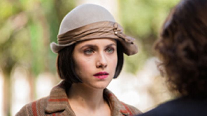 El Ministerio del Tiempo - Amelia conoce a su nieta