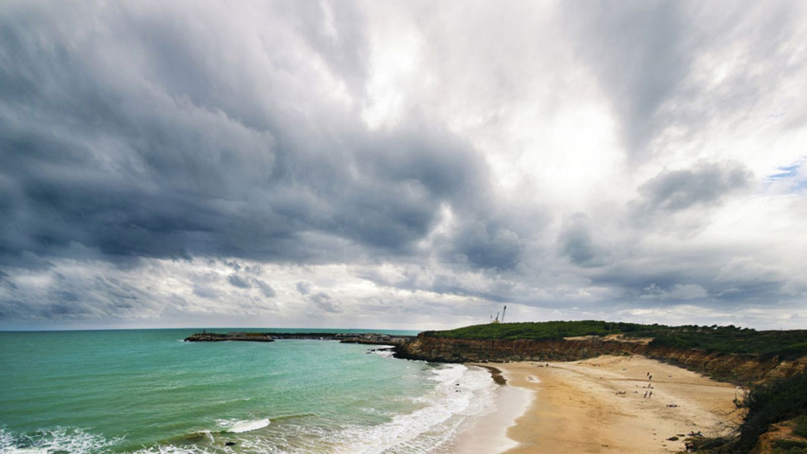 Intervalos nubosos de nubes medias y altas