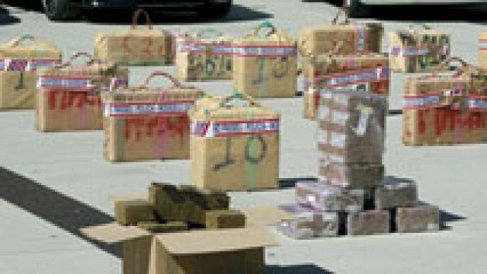 Telediario 1 - Veinticuatro traficantes de hachís detenidos en Cataluña
