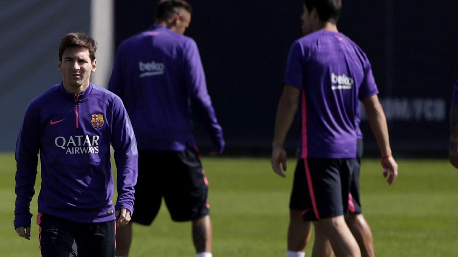 Telediario 1: El Barça busca asaltar el Parque de los Principes | RTVE Play