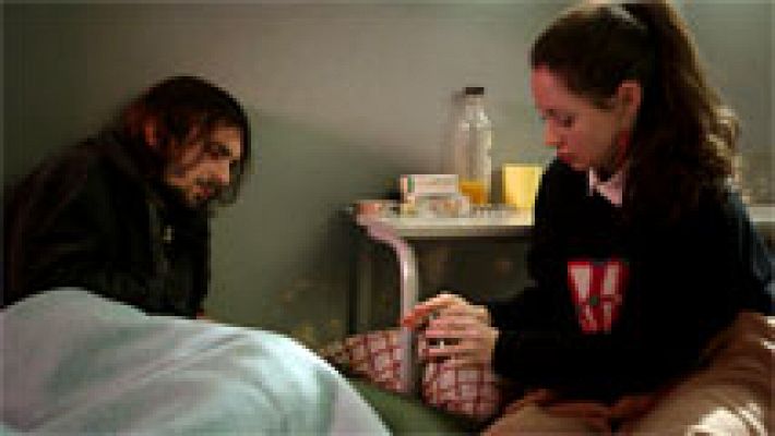 Cuéntame cómo pasó - Karina: "Yo a Carlos le quiero mucho"