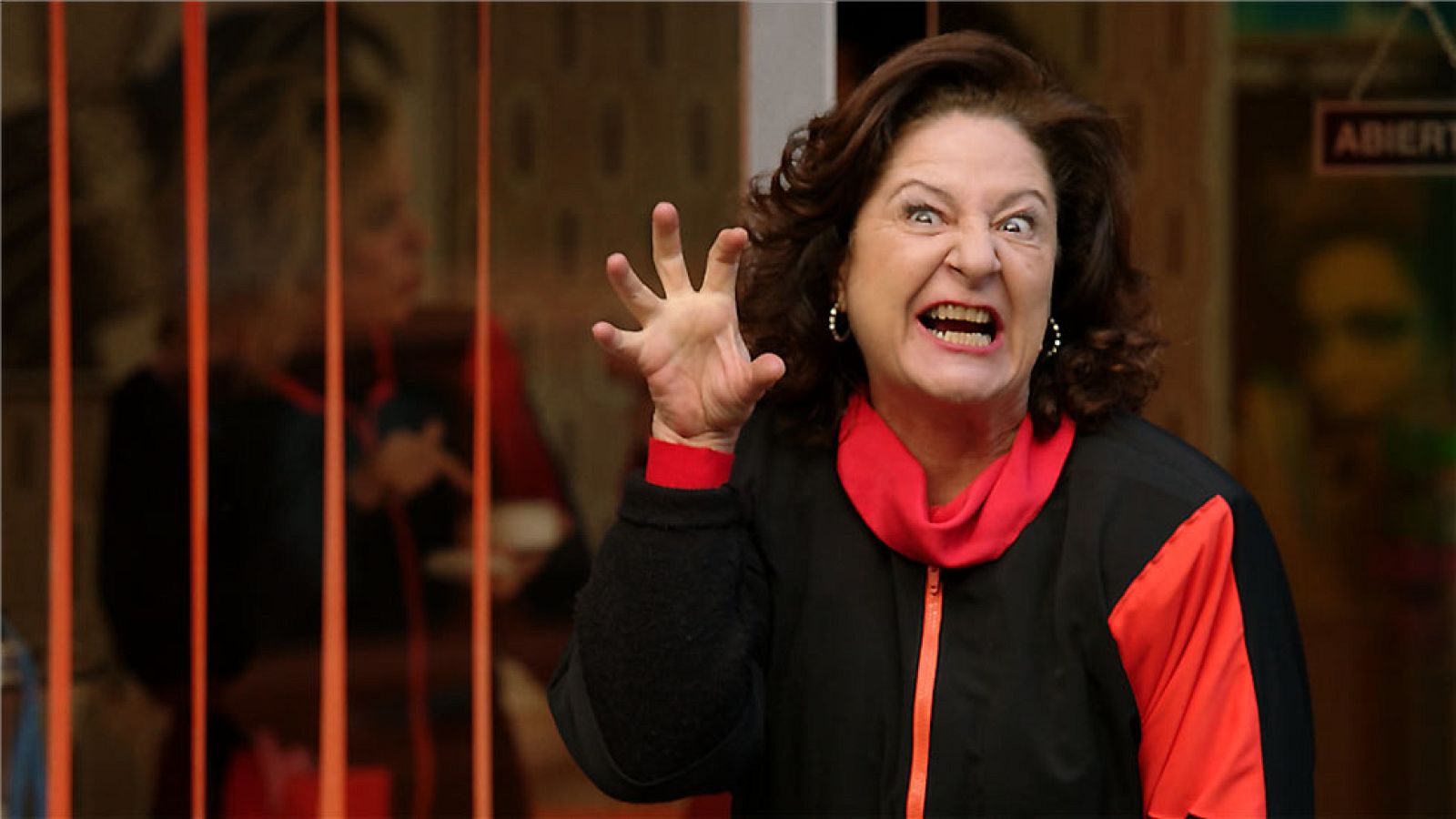 Cuéntame cómo pasó - La 'loba' llama 'loro' a Nieves