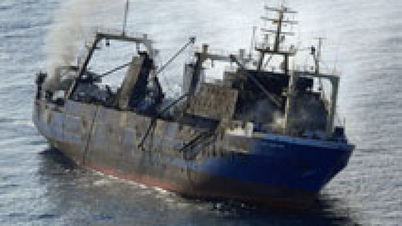 El barco ruso que el domingo sufrió un incendio se hunde a 15 millas del sur de Gran Canaria