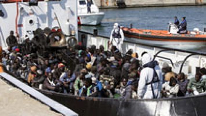 Desaparecen 400 migrantes entre Libia e Italia