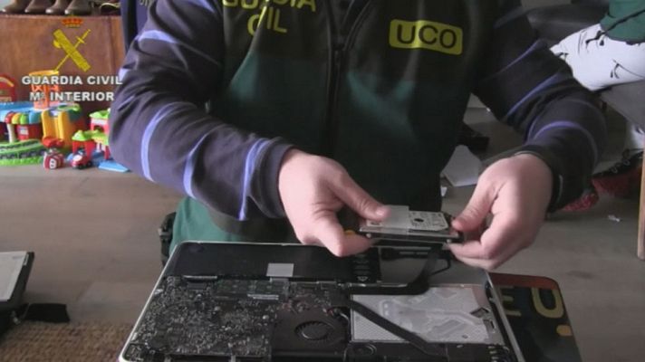 Telediario 1 - Desarticulada una gran red de fraude telefónico