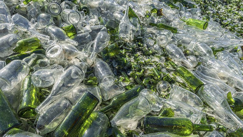 Reciclamos de media 56 envases de vidrio por persona al año