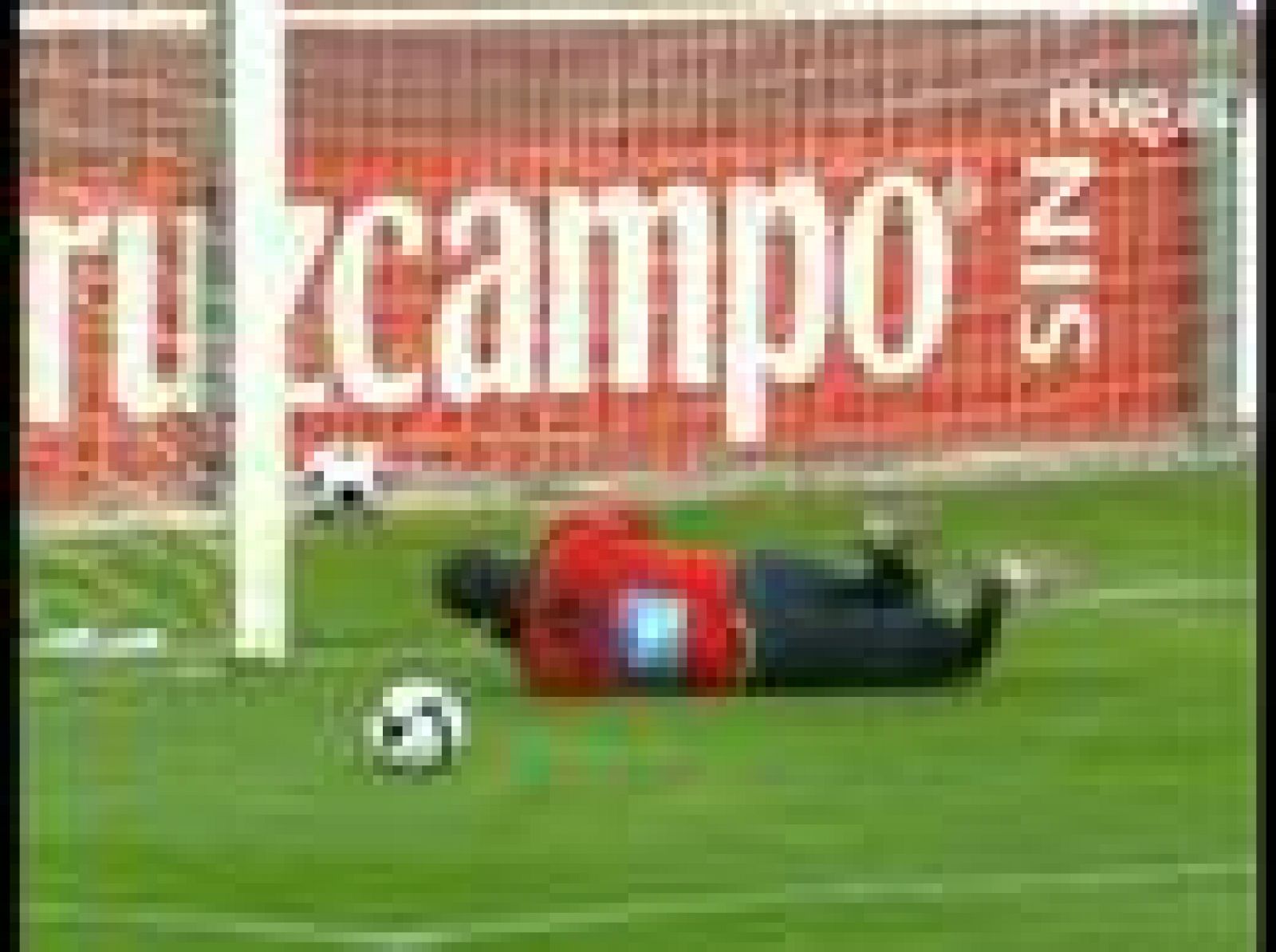 España entrena bajo la lluvia | Ver