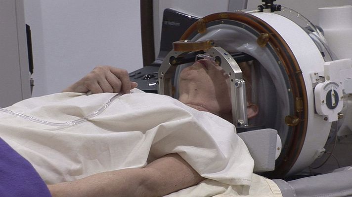 Telediario 1 - Operación de cerebro sin abrir cráneo en España