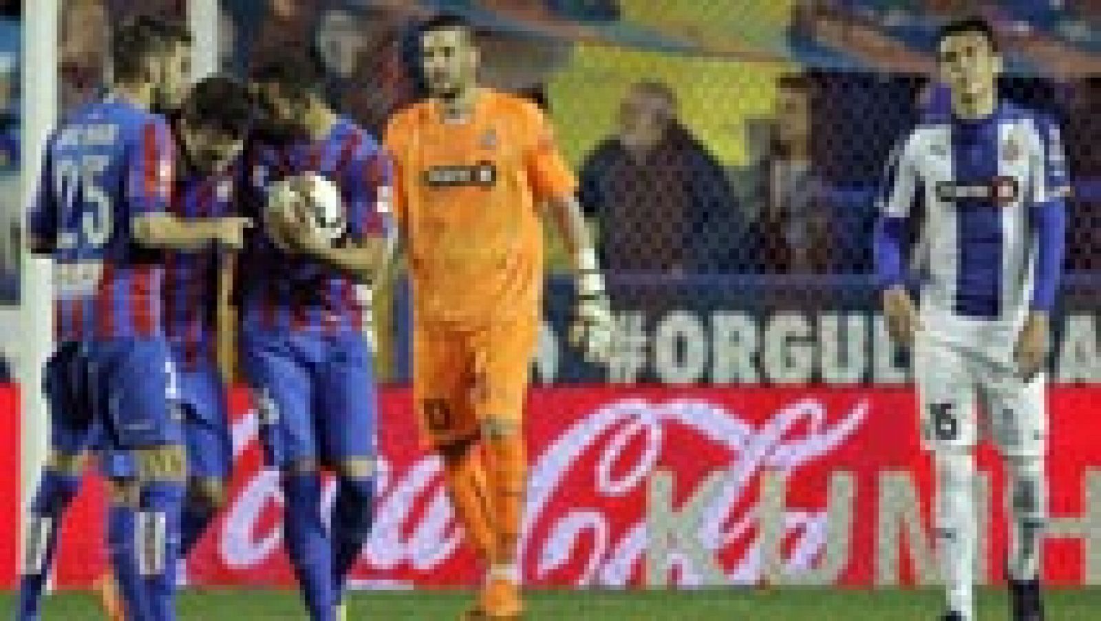 El Levante salvó un punto (2-2) a tres minutos del final de un partido en el que el conjunto valenciano no jugó bien, pero en el que al Espanyol le faltó ambición para asegurar el triunfo cuando ganaba por 1-2.