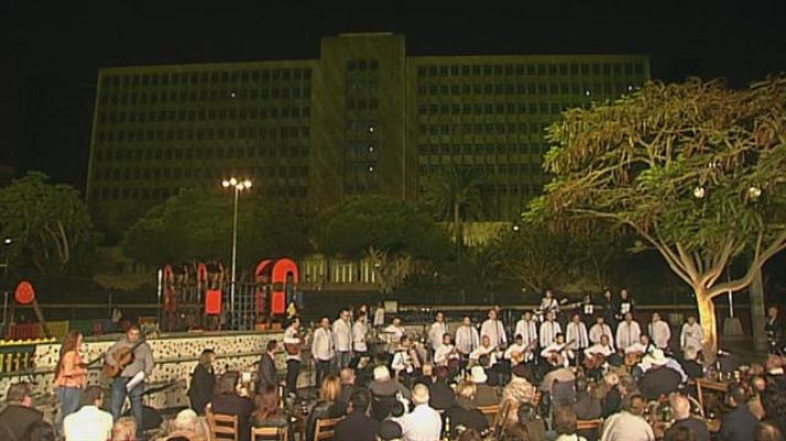 Tenderete - Tenderete - 19/04/15 con la parranda El Chirato y la timplista Laura Martel