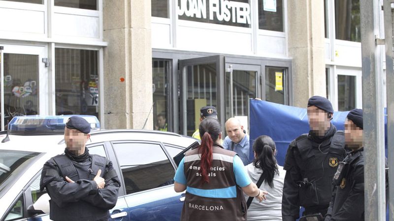 "Una niña entró chillando en la clase, diciendo que un niño llevaba un cuchillo con sangre"