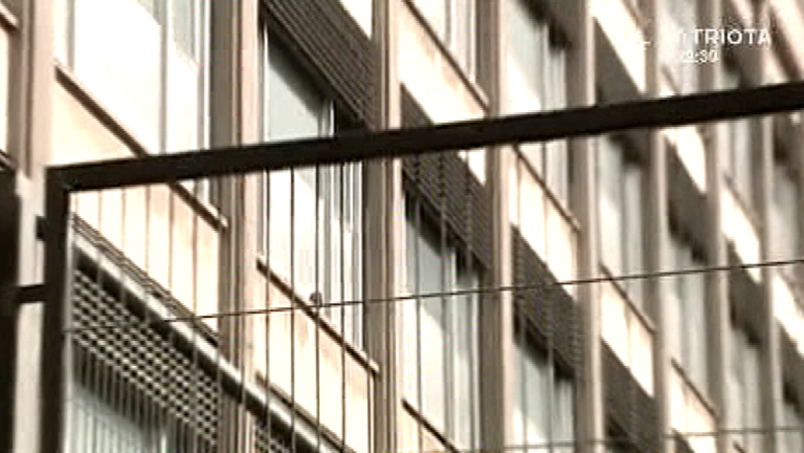 Un alumno armado mata a un profesor