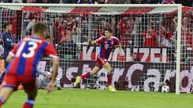 Gol de Lewandowski (Bayern). Otro gol de cabeza del Bayern para acercarse un poco más a las semifinales. Robert 
Lewandowski ha establecido el tercer tanto de su equipo, todos de cabeza, tras recibir en el área un pase de 
Thomas Müller.  