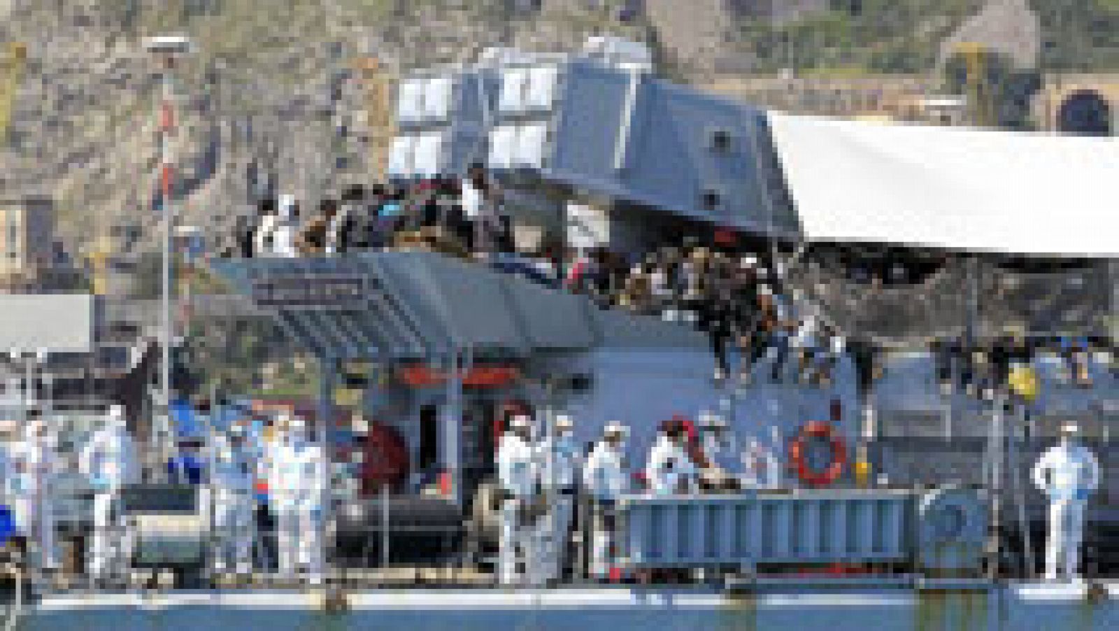446  inmigrantes más rescatados por la Guardia Costera italiana