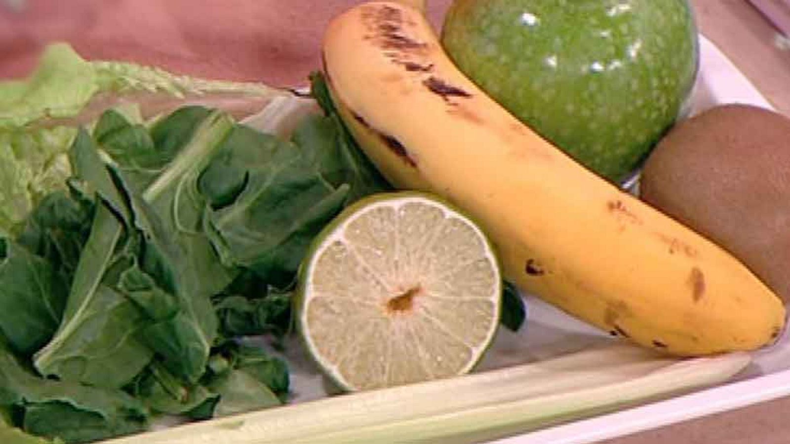 Un zumo verde para despertar por las mañanas