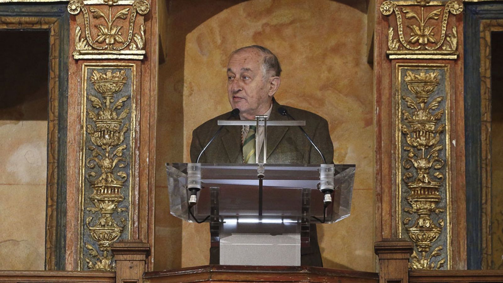 Discurso íntegro de Juan Goytisolo, Premio Cervantes 2014 - Premios Cervantes en el Archivo de RTVE | Ver