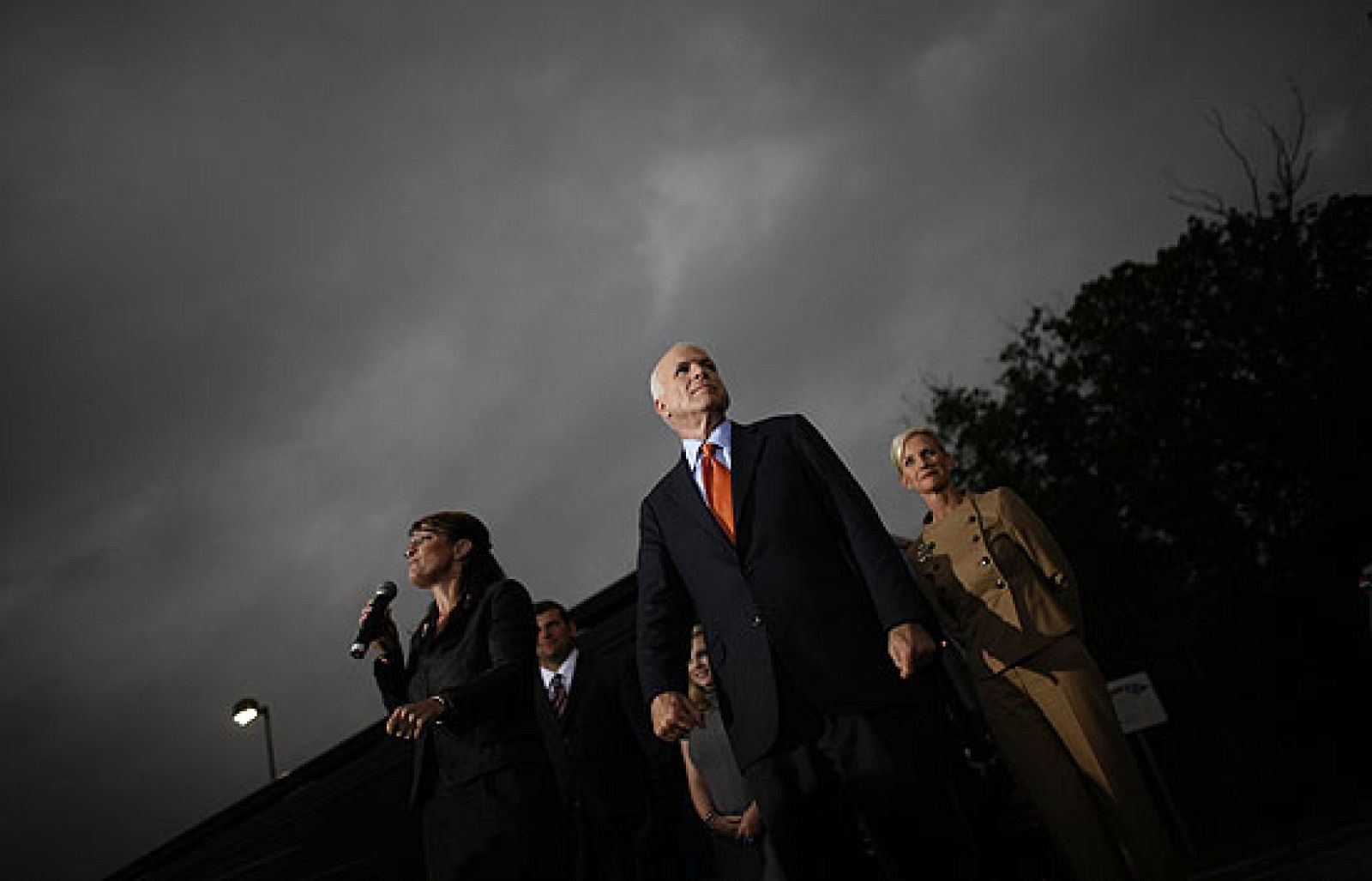 Obama y McCain hablan de economía en los estados clave | Ver