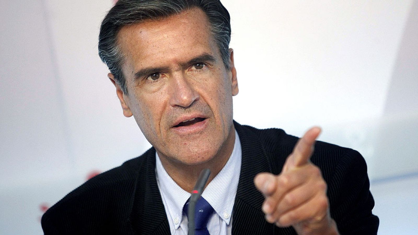 La Fiscalía pide al Supremo que abra procedimiento contra López Aguilar por maltrato