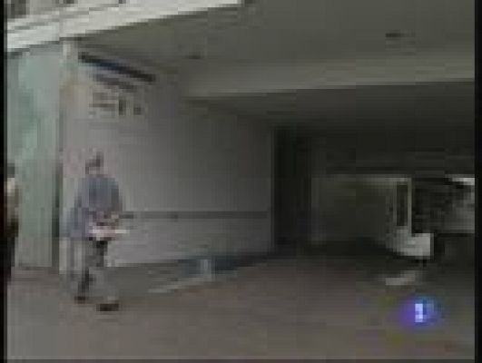  - Una paciente apuñala a otros dos