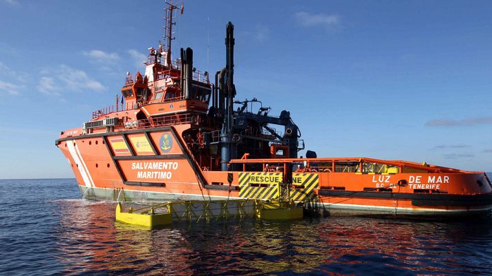 Telediario 1 - Detectadas manchas de fuel al sur de Tenerife